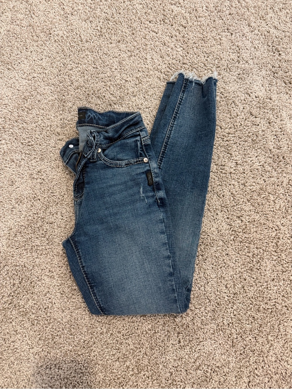 Silver Jeans Women's Dark Blue Skinny Frayed Hem Jeans